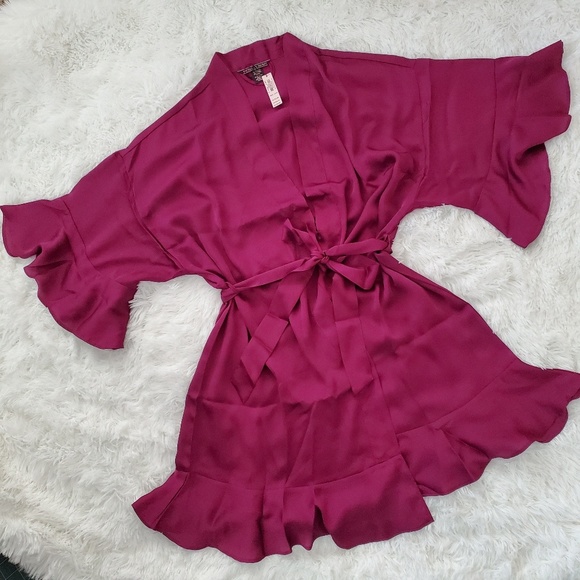 Victoria's Secret Satin Kimono - Picture 1 of 6